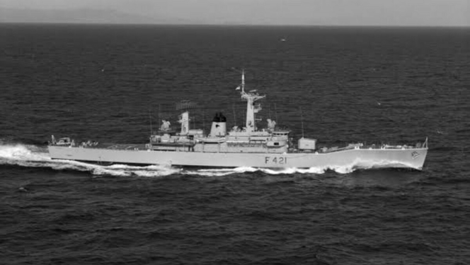 HMS Canterbury 01