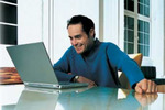 homme-pc-portable
