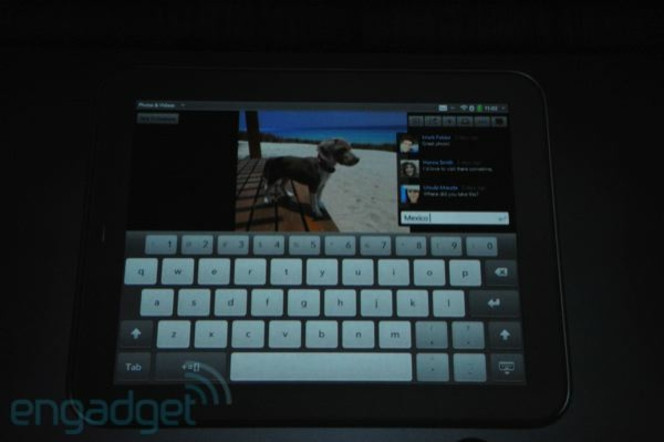 HP Palm TouchPad Facebook