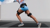 Cet exosquelette vous permet de courir à 25 km/h sans vous fatiguer.