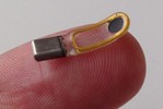 Implant larmes