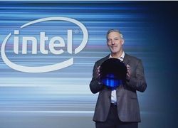 Intel 10 nm wafer