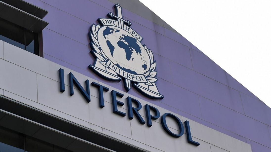 Interpol 2