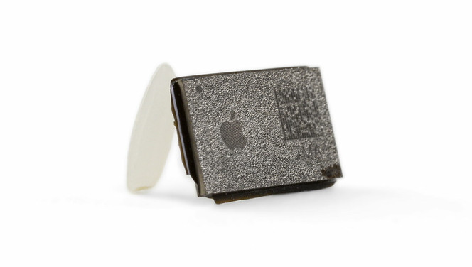 iPhone 13 microcontrôleur