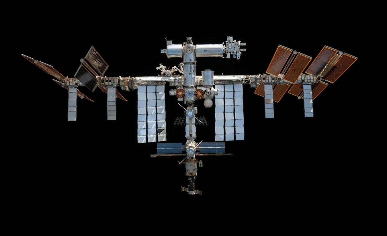 ISS 01