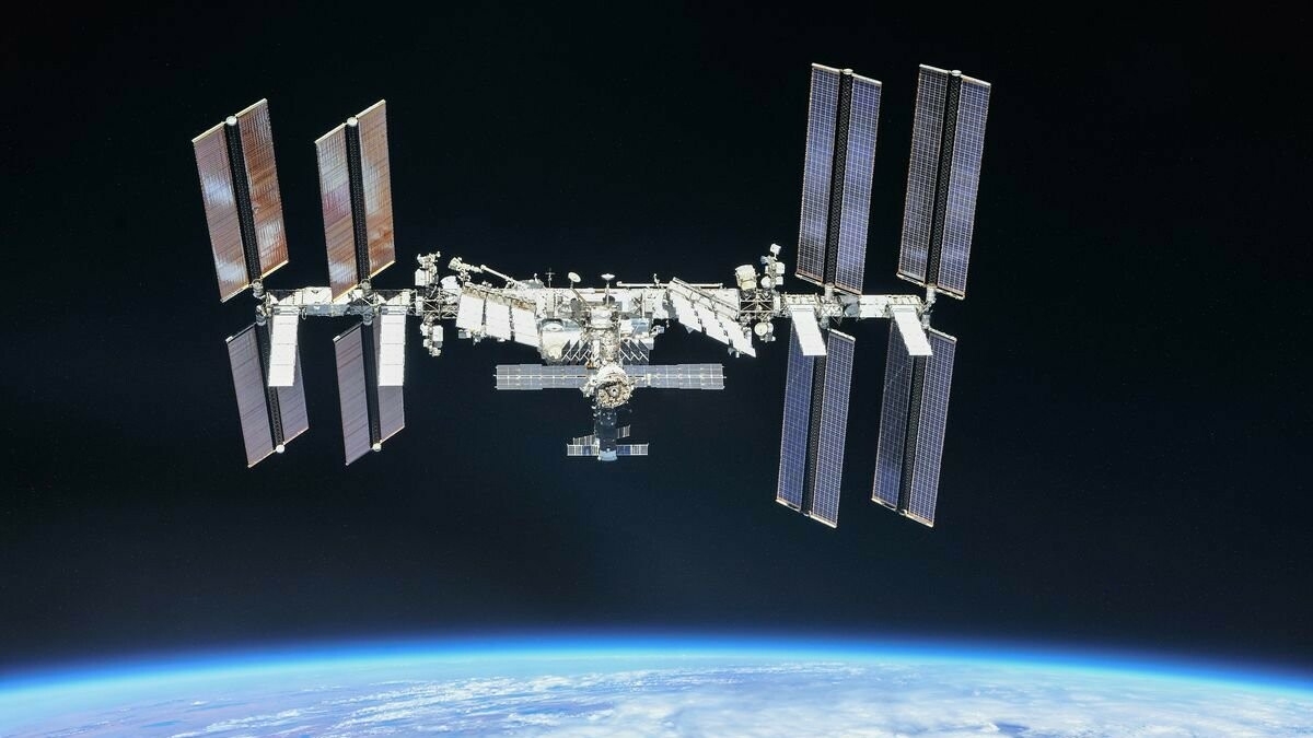 ISS 02