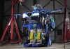 Autobots… un robot humanoïde se transforme en voiture