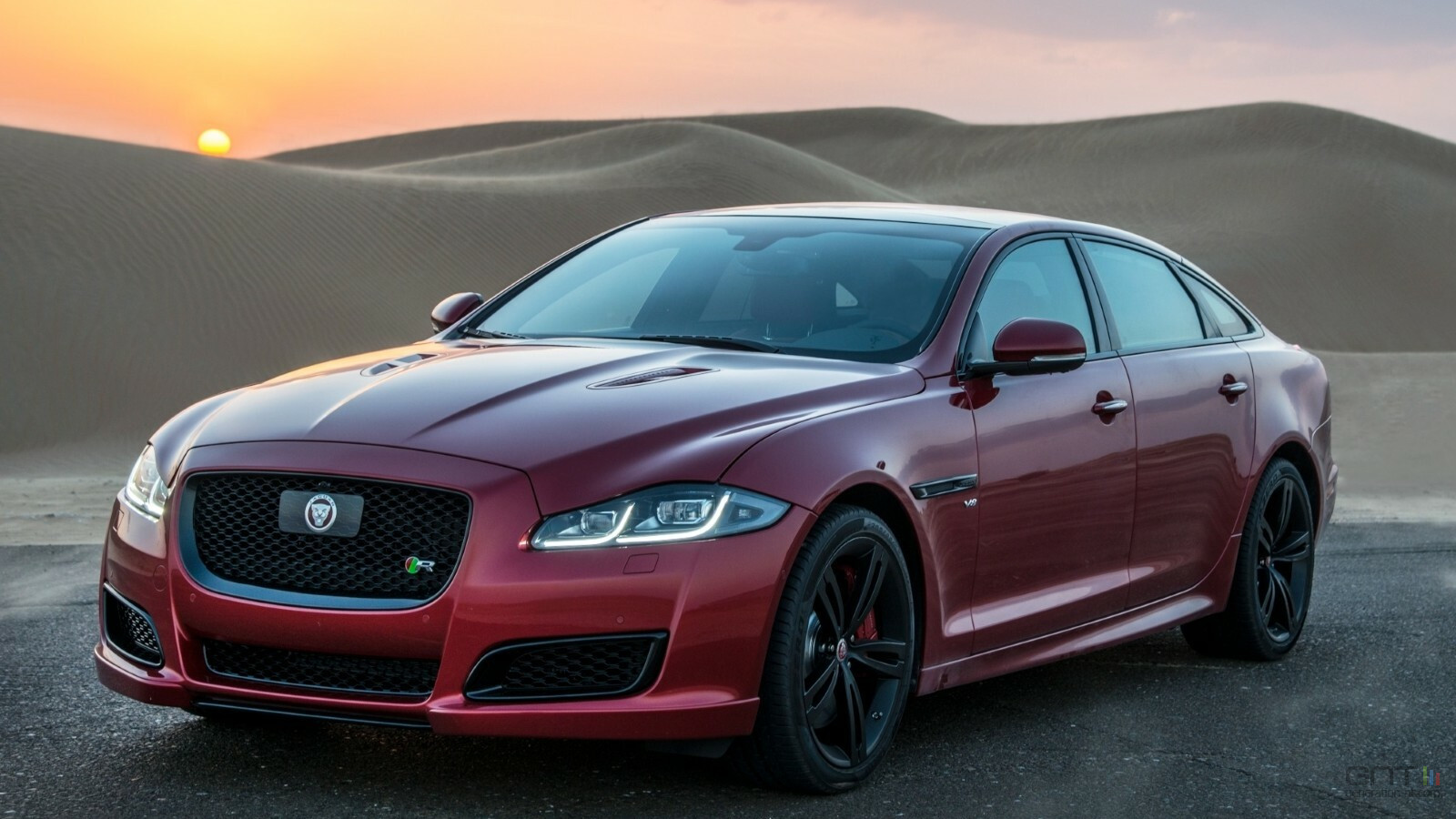 Jaguar Land Rover paralysé par une cyberattaque, la production à l'arrêt jusqu'en octobre