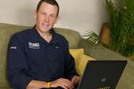 Lance Armstrong et son PC LiveStrong