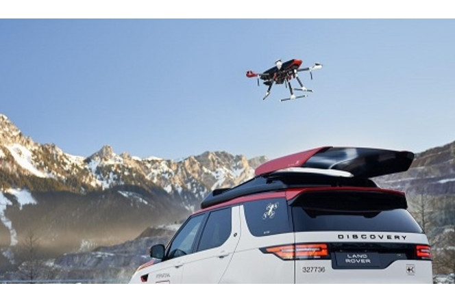 Land Rover drone vignette
