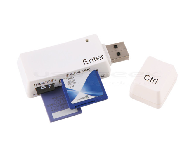 Lecteur cartes mémoire USB Geek
