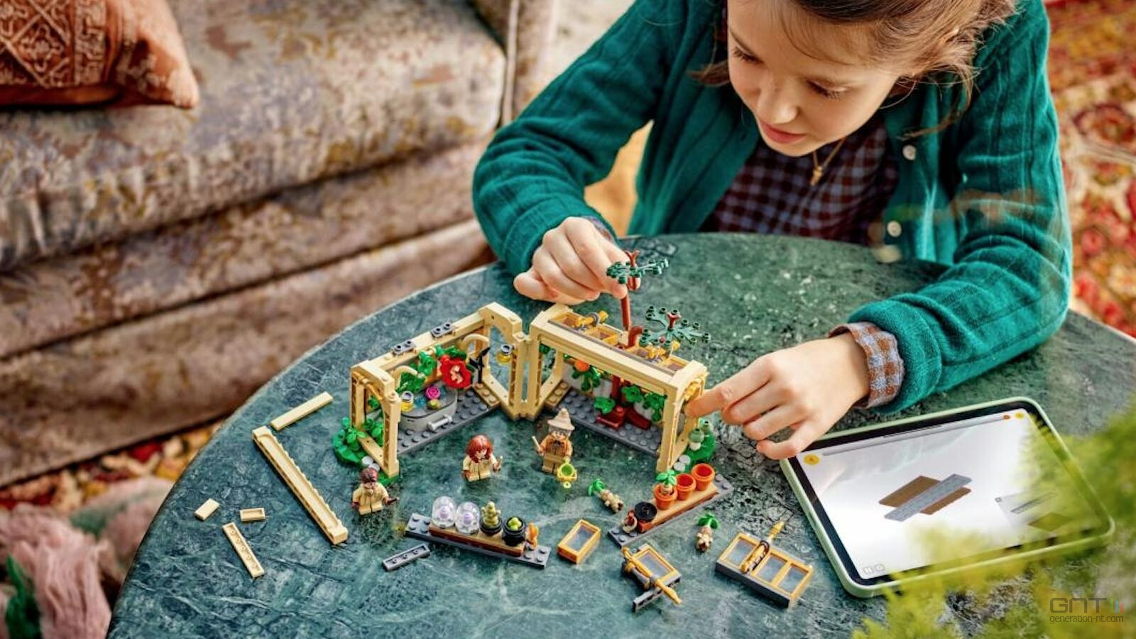 LEGO Harry Potter 76445 - Le Cha?teau de Poudlard le Cours de Botanique