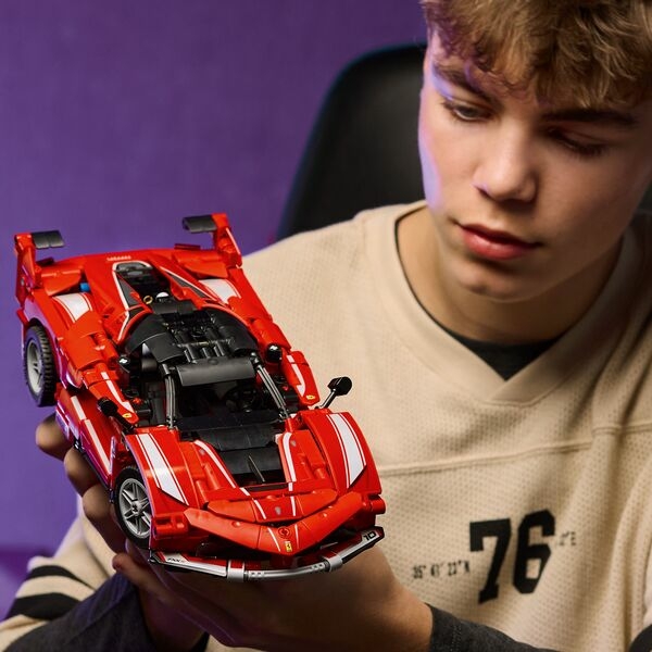 LEGO Technic 42212 - Ferrari FXX K.