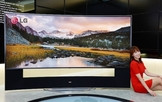 Un téléviseur Ultra HD / 3D à dalle incurvée chez LG