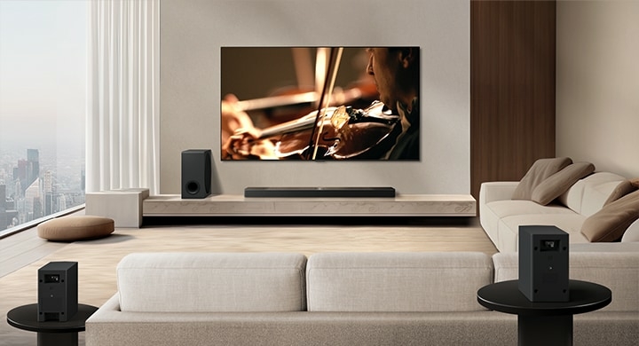 LG S90TR.