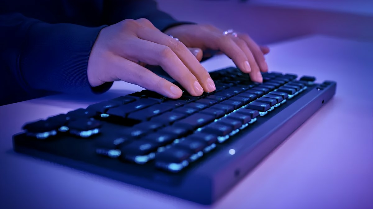 Logitech G515 LIGHTSPEED TKL