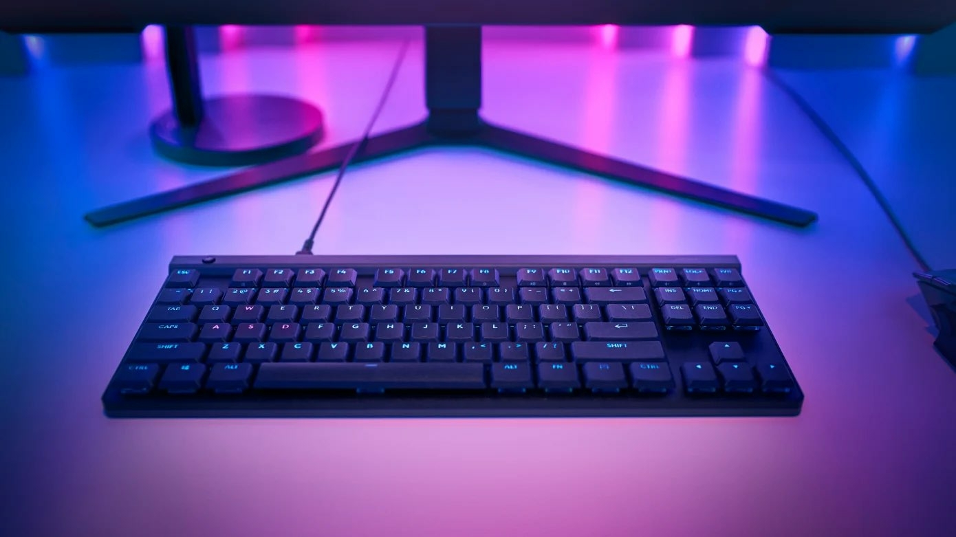 Logitech G515