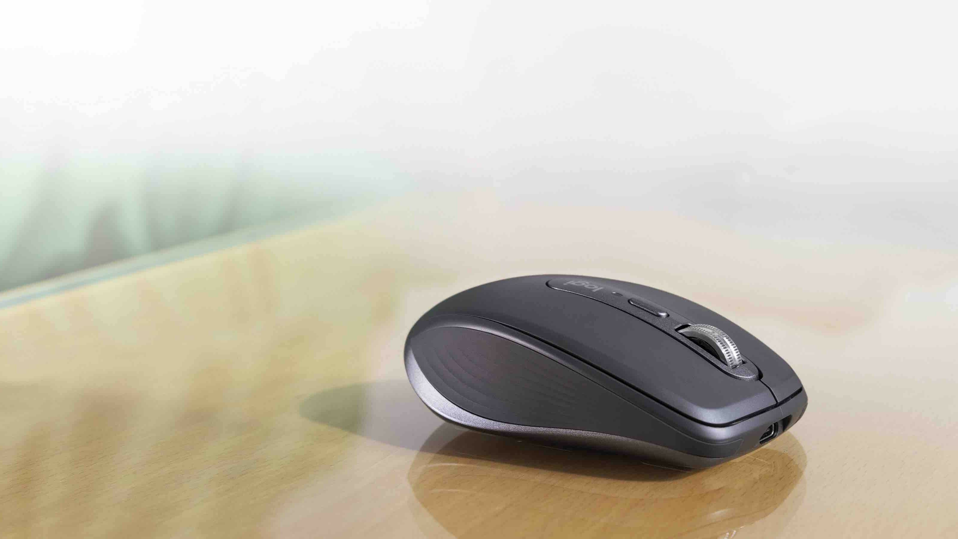 Logitech MX Anywhere 3S.