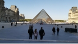 Un incident radioactif au Louvre provoque le plus grave accident nucléaire en France depuis 15 ans.