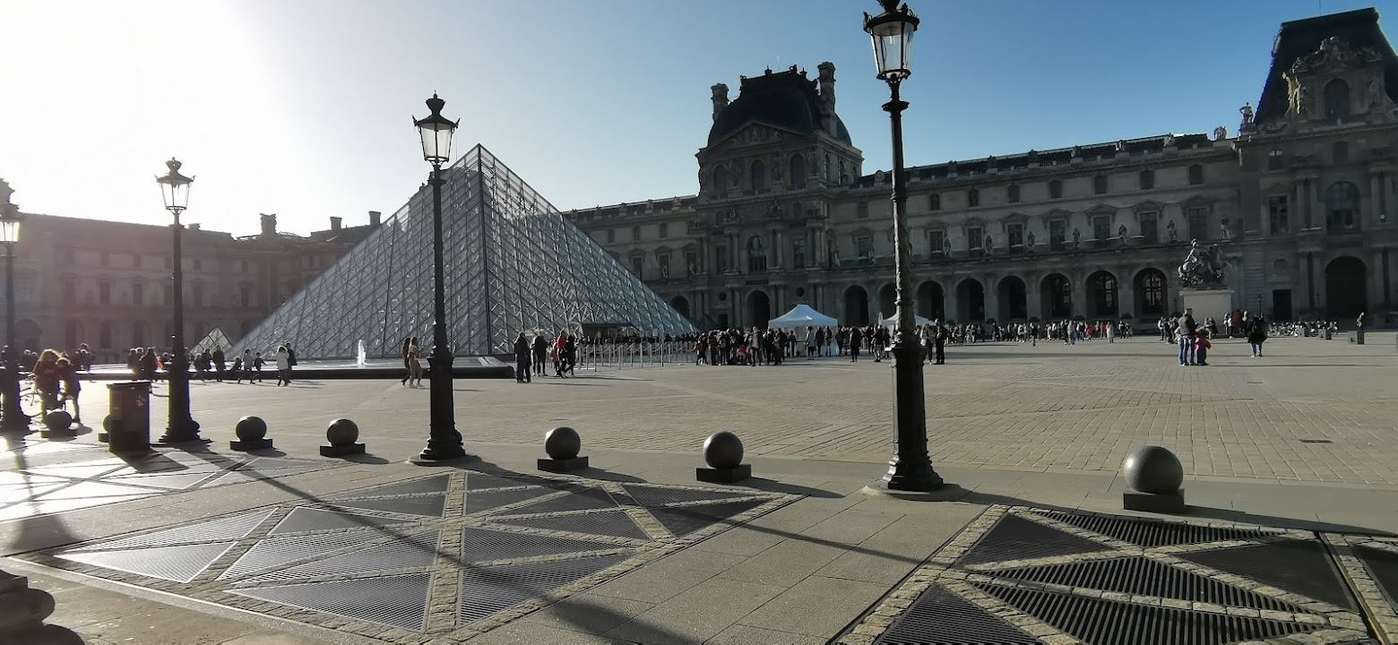 Louvre 02