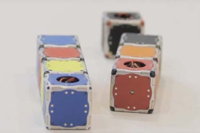 Le MIT développe des cubes robotisés capables de s'assembler seuls