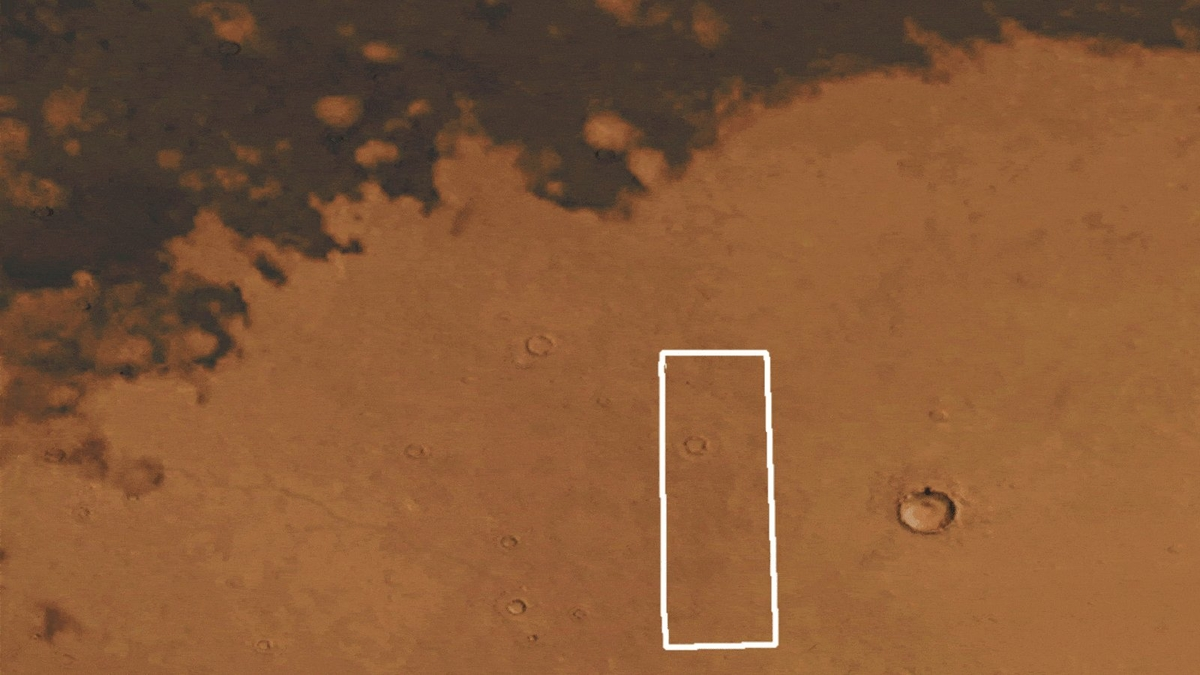 Une mystérieuse tache noire s'étend sur Mars et intrigue les scientifiques
