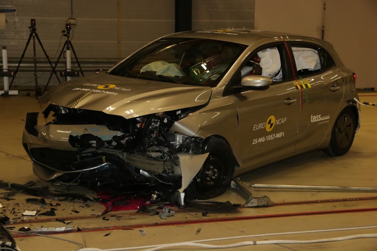 MG3 Crash test 01