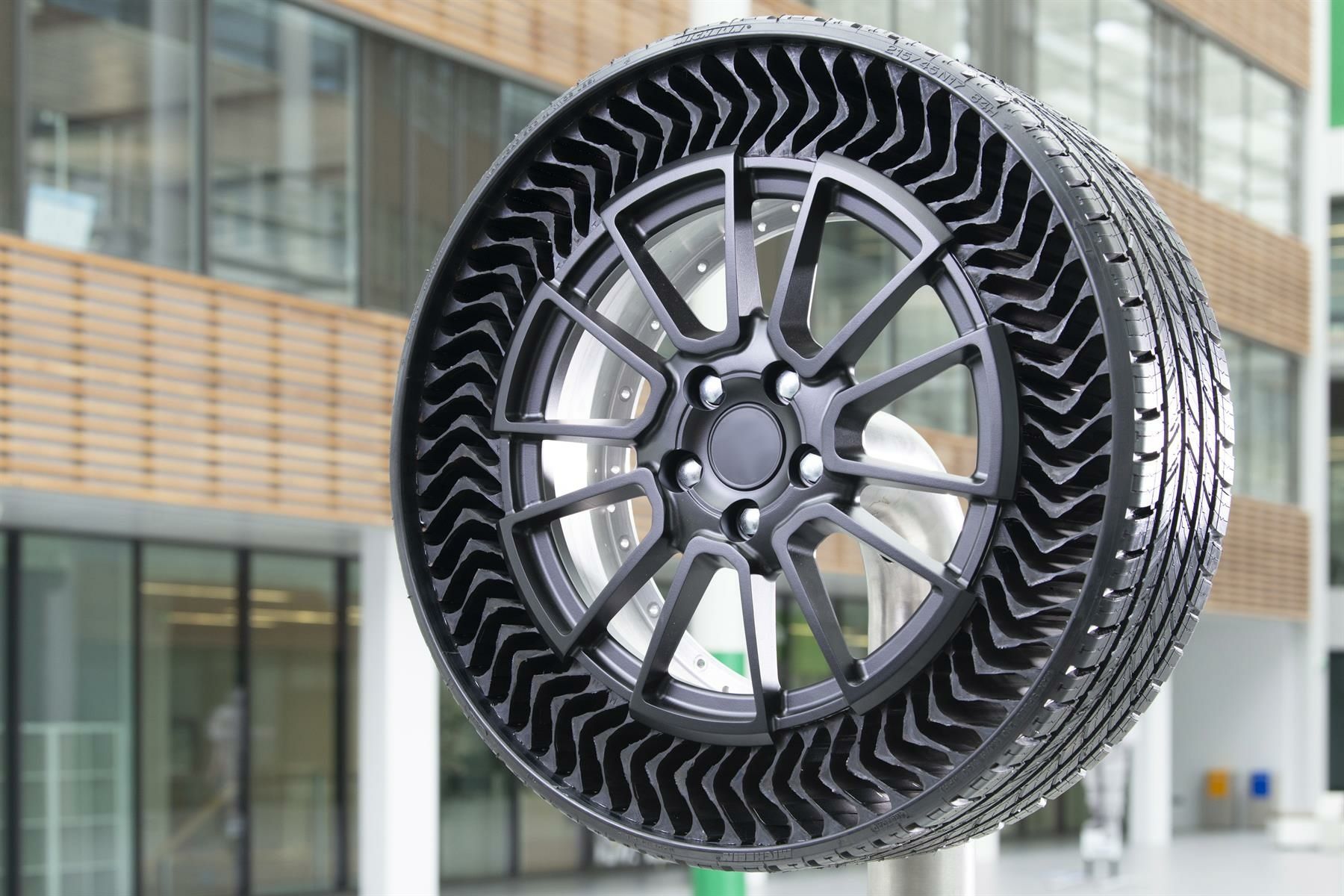 Uptis : Michelin lance enfin son pneu sans air pour les vÃ©hicules de tourisme