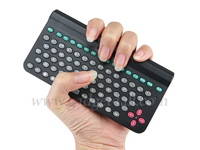 Mini Bluetooth Keyboard  1
