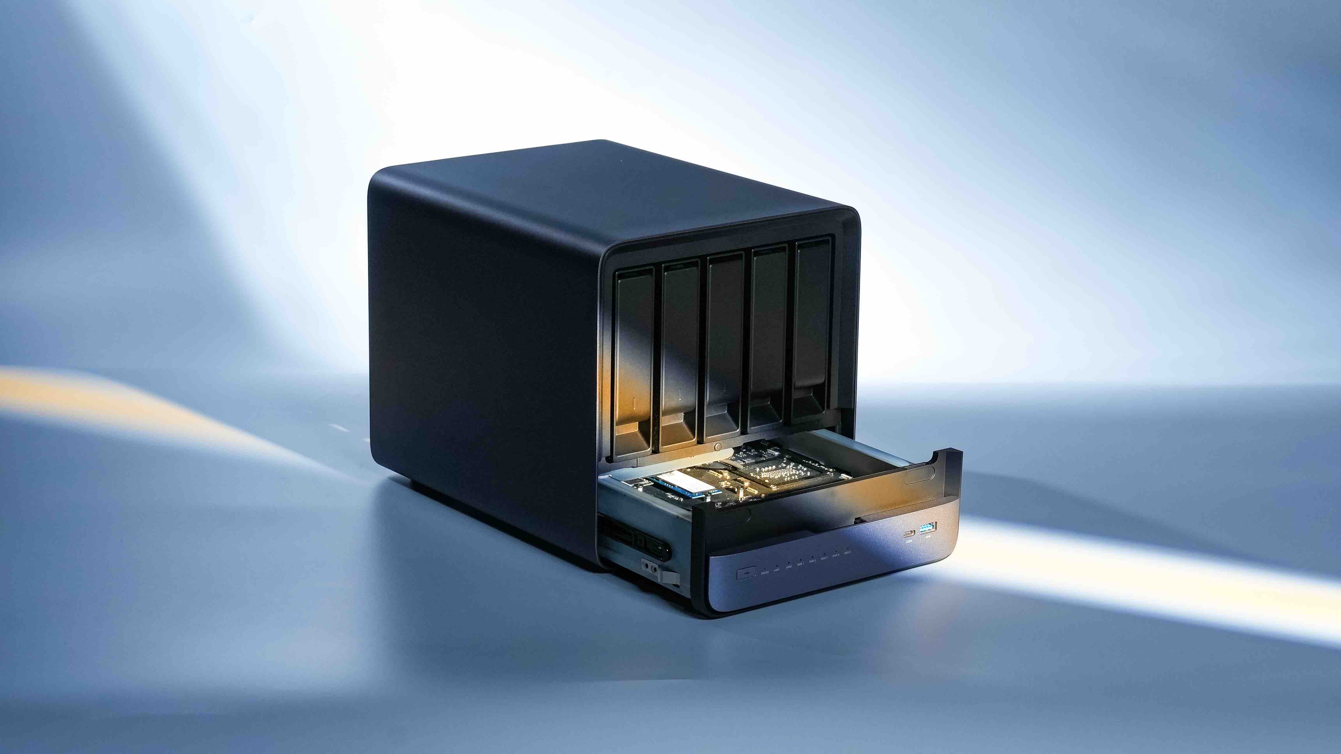 MINISFORUM N5 Pro (4).