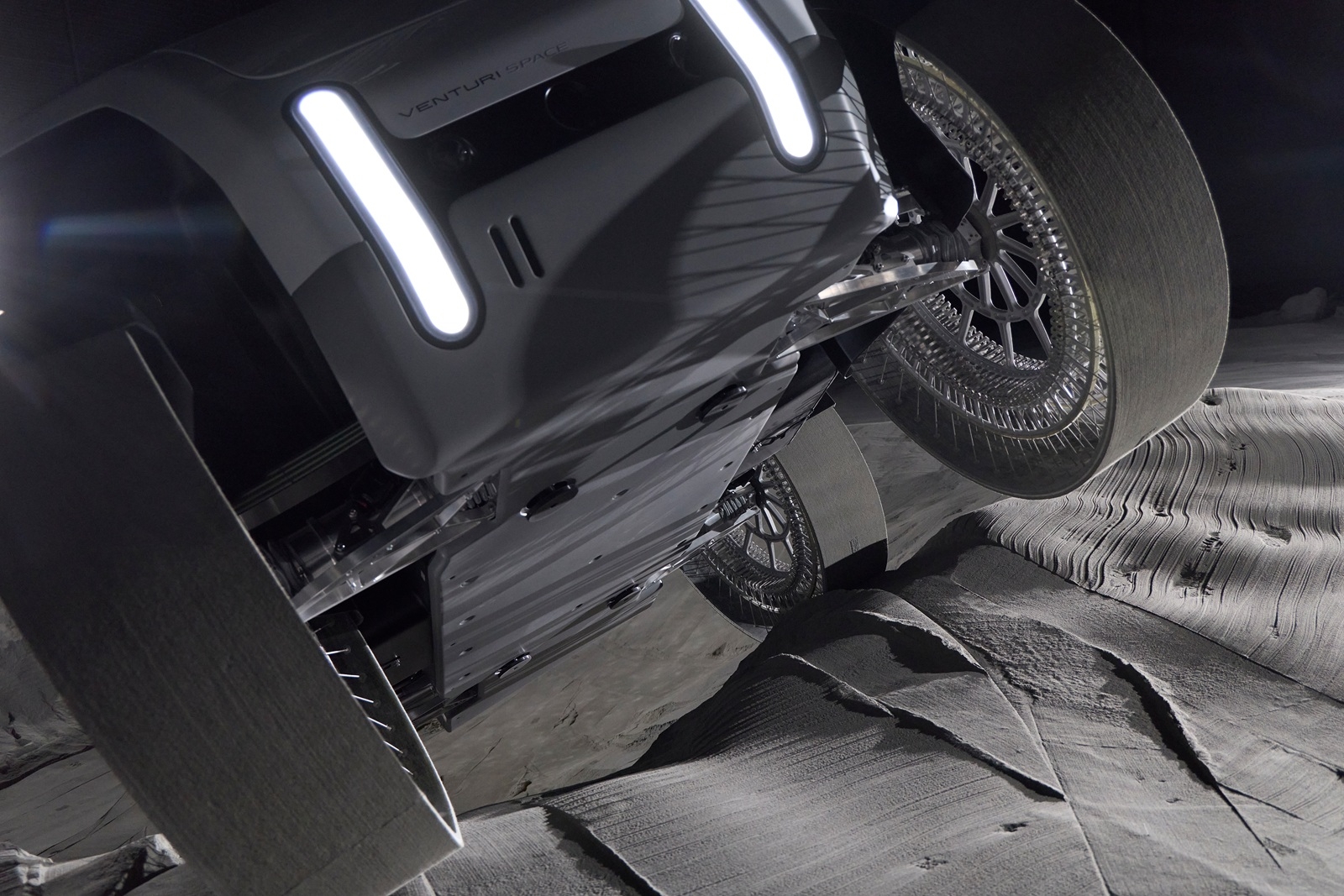 Mona Luna roues hyper deformables