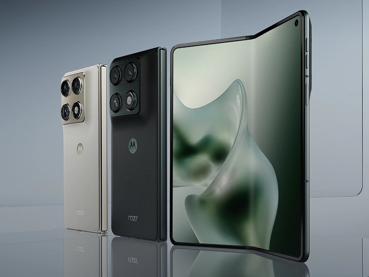 Moto Razr Fold 01