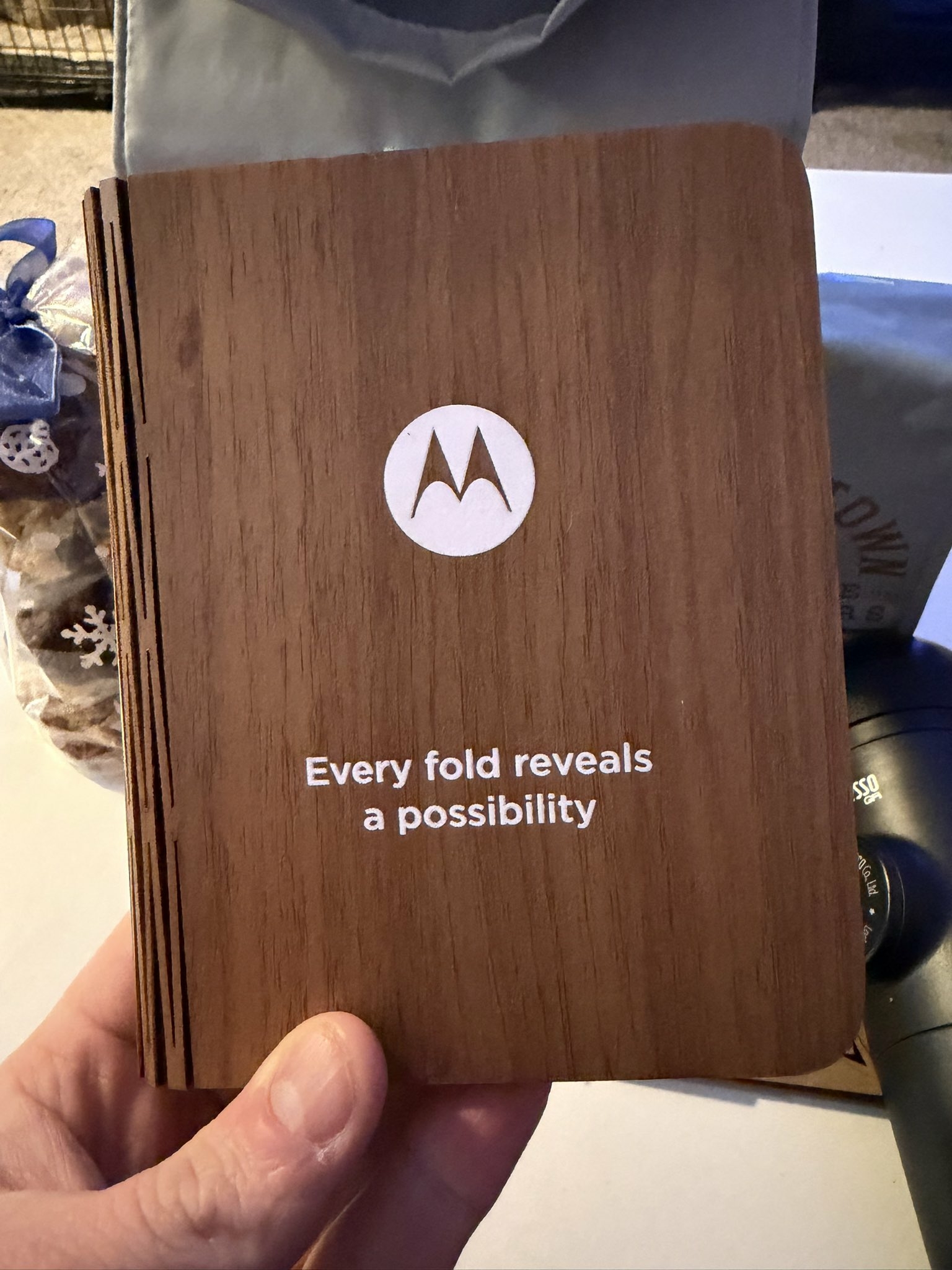 Motorola Fold teaser bois