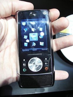 MWC 2008 Motorola Z10 01