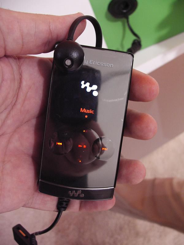 MWC 2008 Sony Ericsson W980 01