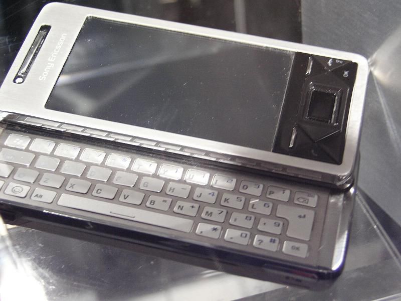 MWC 2008 Sony Ericsson Xperia 05