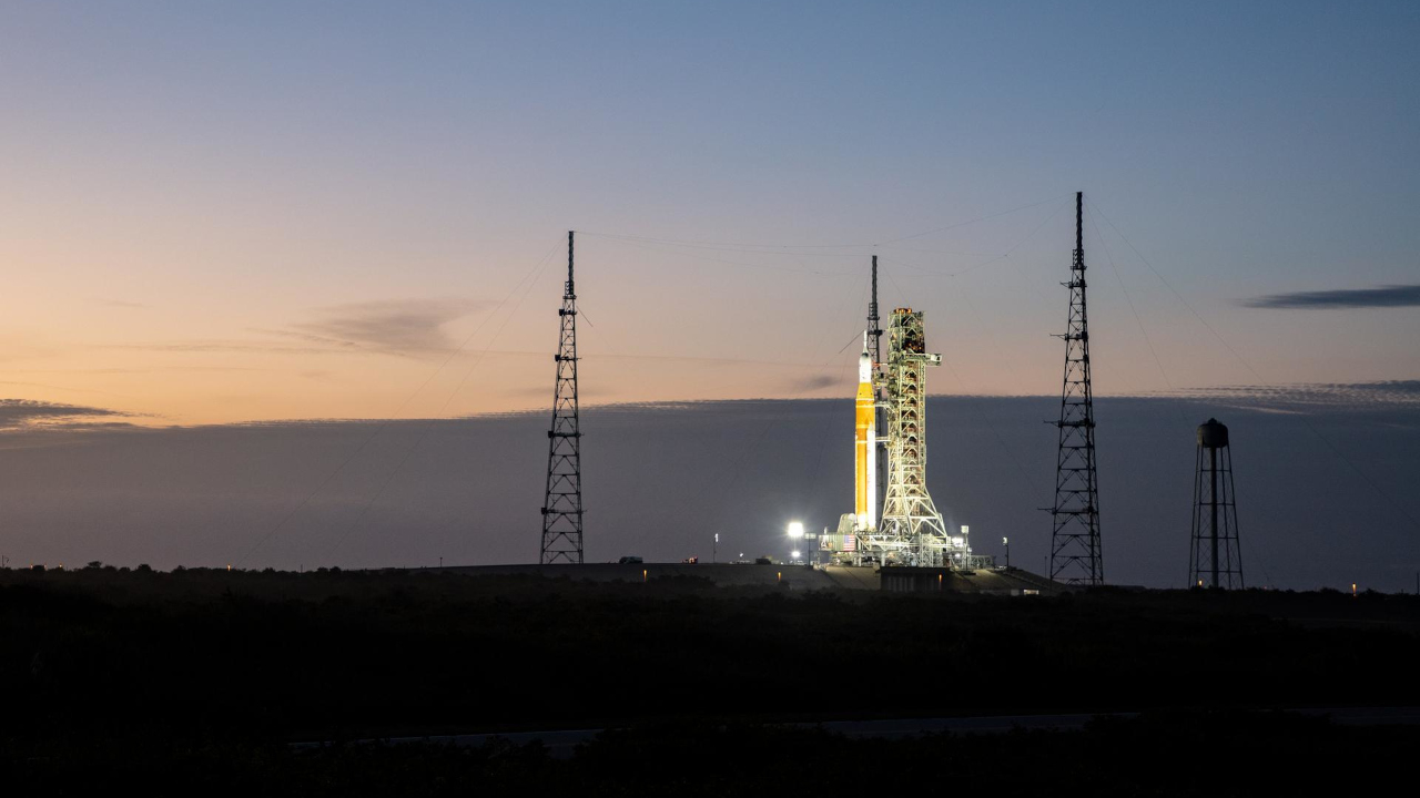 nasa-artemis-2-sls-orion