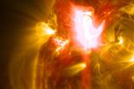 Nasa-eruption-solaire-2-avril-2014-logo