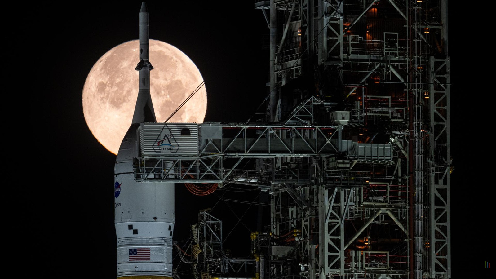 NASA lanceur SLS preparation Artemis