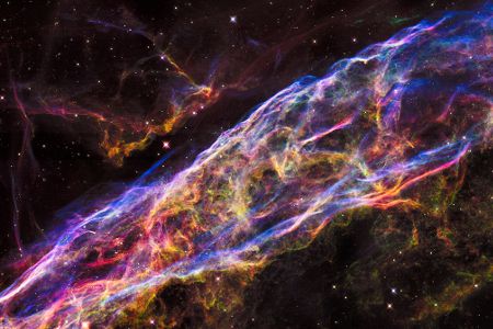 Nebuleuse-Voile-Hubble