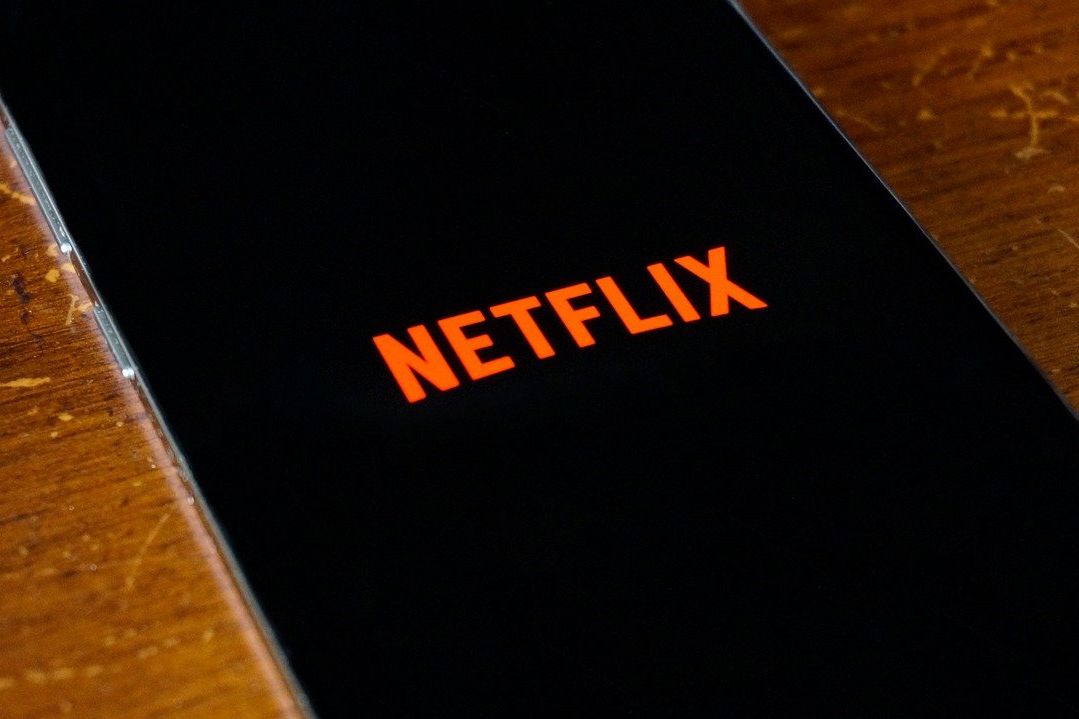 Netflix paiera 150 Ã  200 millions d'euros par an pour la crÃ©ation franÃ§aise (Roselyne Bachelot)