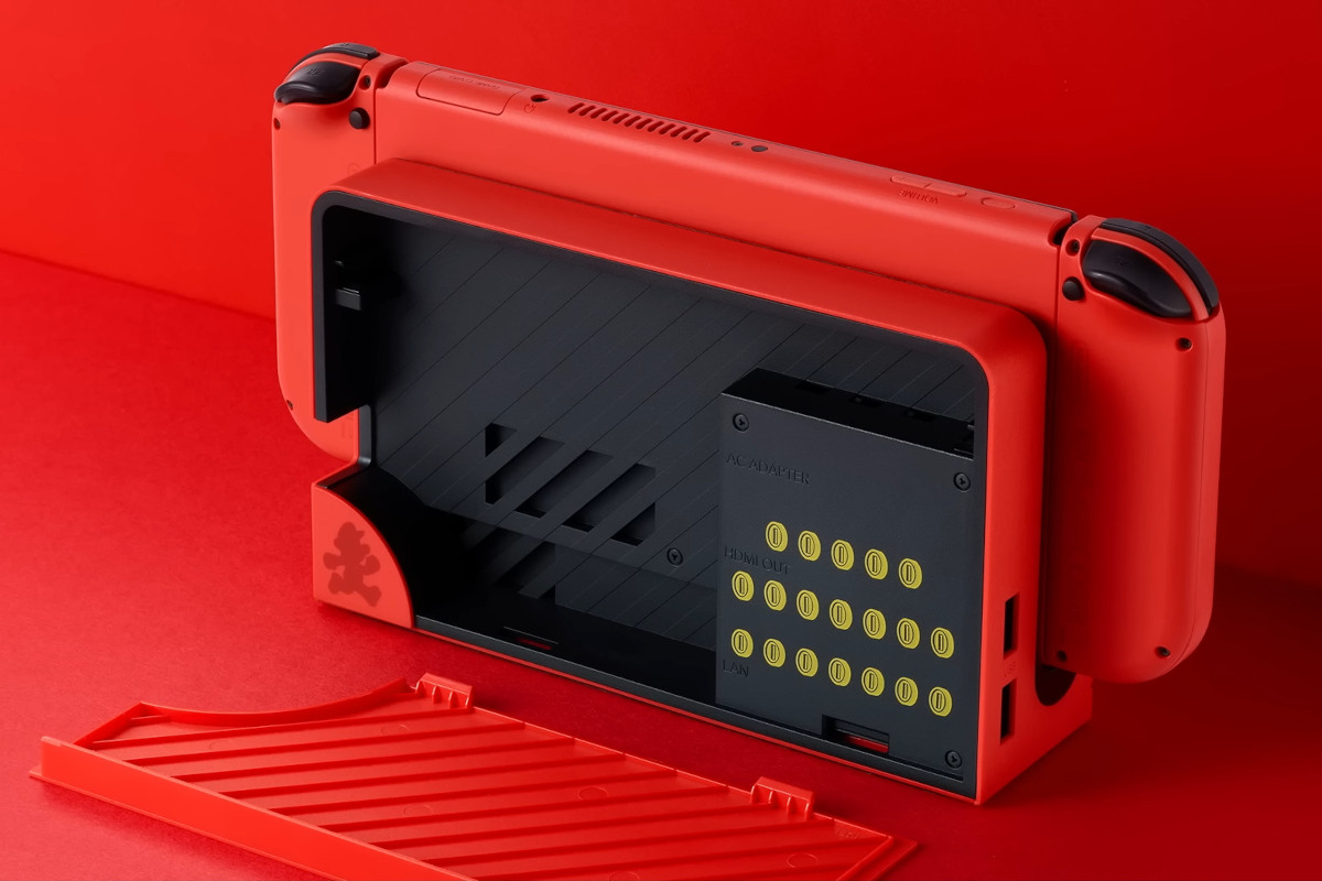 nintendo-switch-oled-edition-mario-red