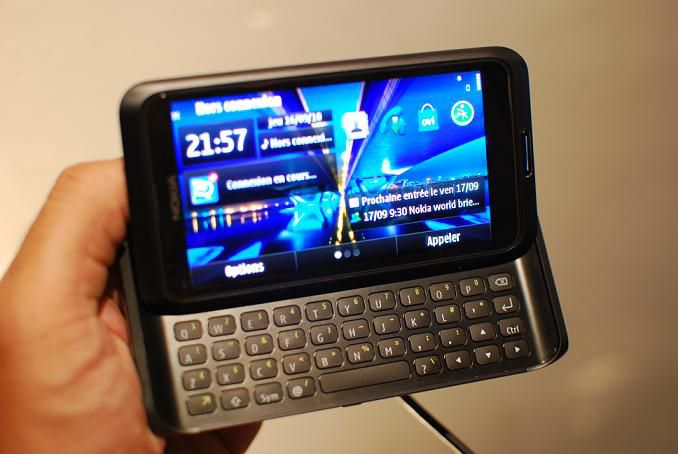 Nokia E7 04