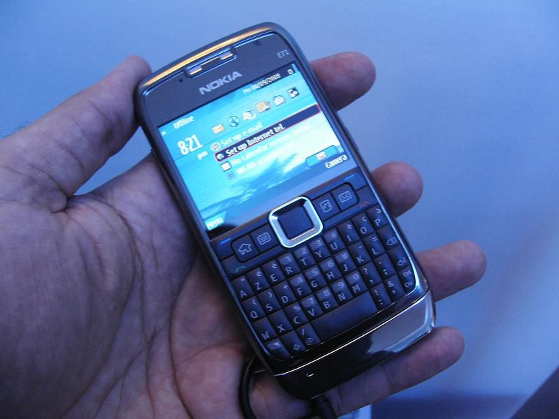 Nokia E71 03