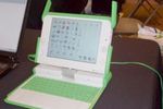 OLPC prototype B1 par Qantas novembre 2006 (Small)