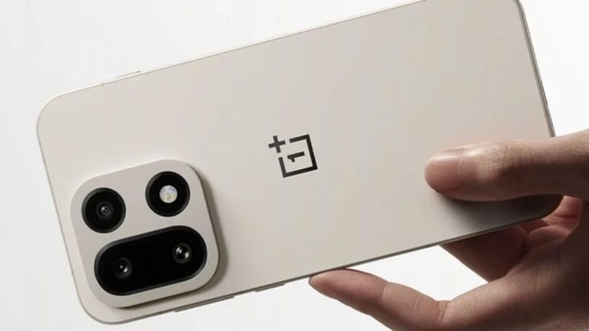 OnePlus 15 02