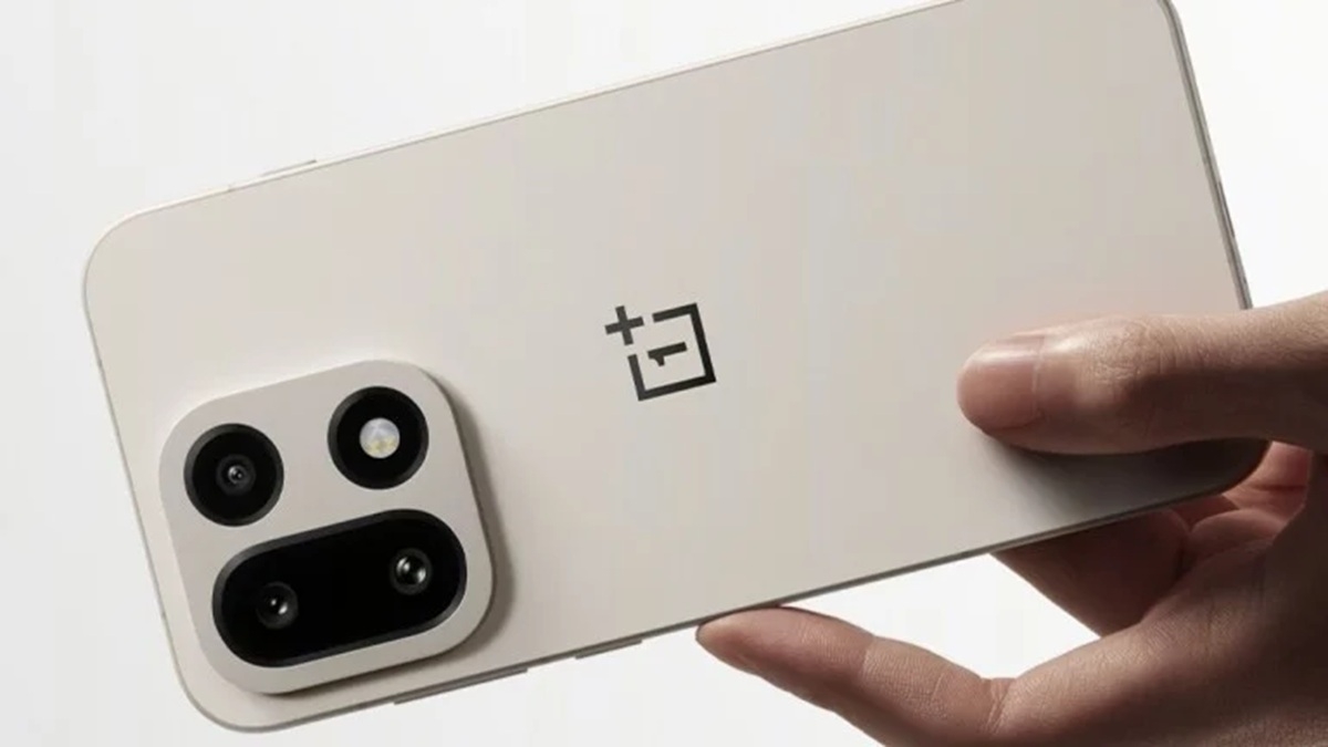 OnePlus 15 02