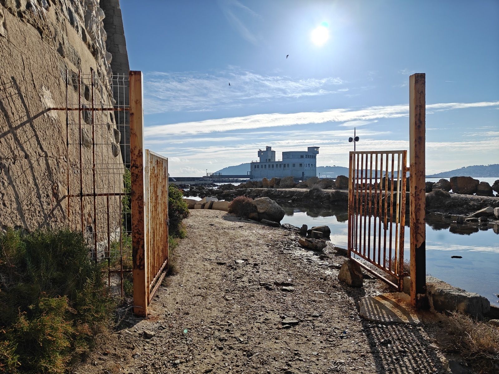 OnePlus 15R photo contre-jour