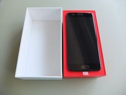 OnePlus 5 package 02