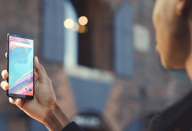 OnePlus 5T Face Unlock
